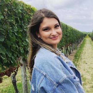 Meet your Posher, Taylor